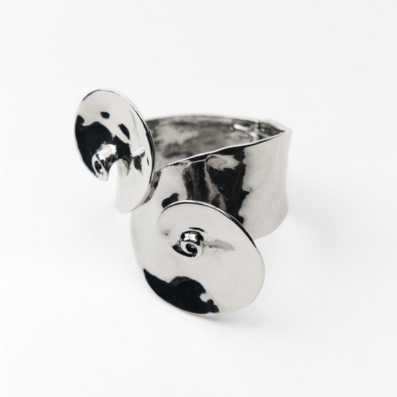 SPIRAL ARMBAND - Picture 1 of 4